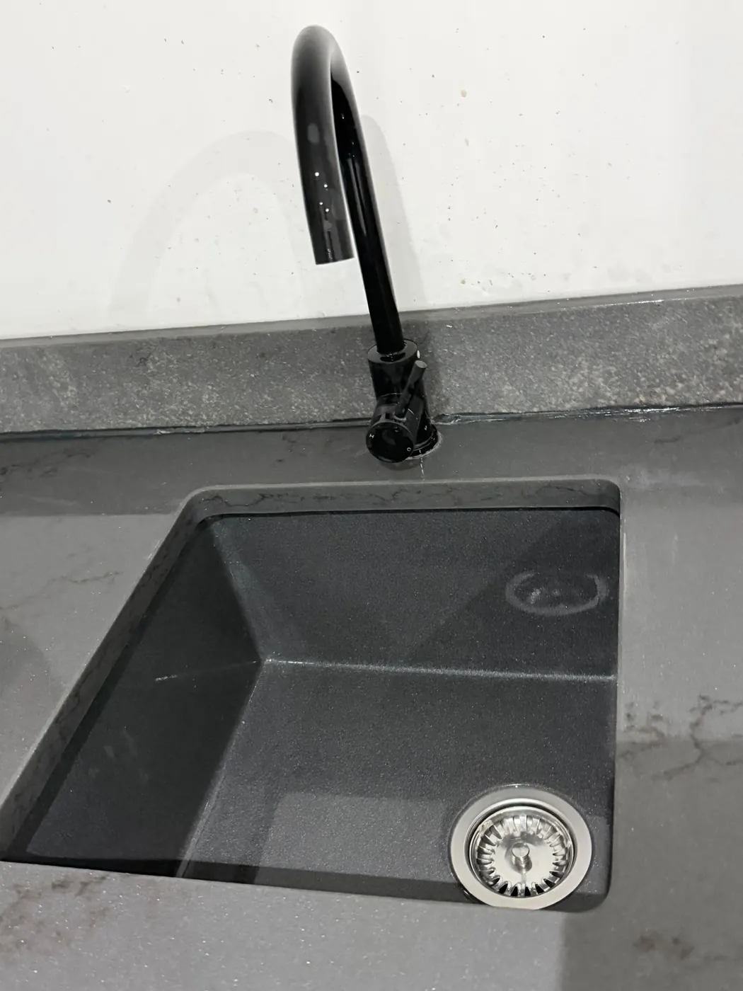 Kitchen sink cleaned by Golden Eye Cleaning